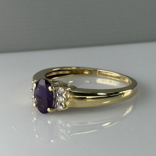 fig 1. 18ct Gold Amethyst & Diamond Cluster Ring