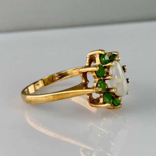 fig 1. 9ct Gold Vintage Opal & Emerald Cluster Ring