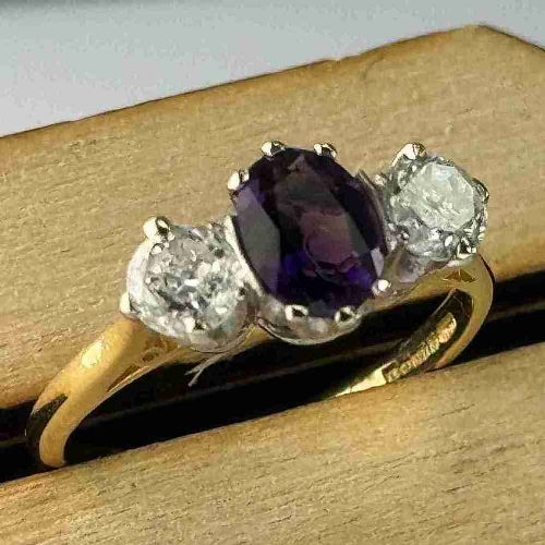 18ct Gold Art Deco Diamond & Amethyst Trilogy Ring