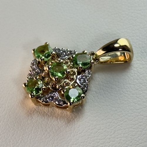 9CT GOLD PERIDOT DIAMOND CLUSTER PENDANT - ADDITIONAL PHOTO 3