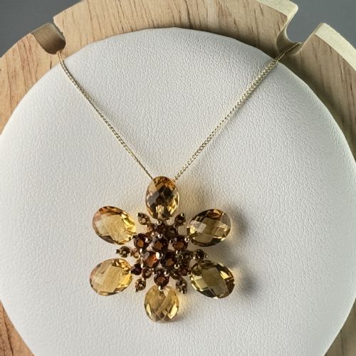 fig 1. 9ct Gold Citrine & Whiskey Quartz Star Pendant Necklace