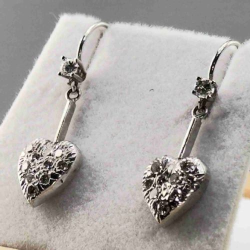 18ct White Gold Sweetheart Dangly Earring