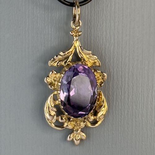 9ct Gold Victorian Large Amethyst Pendant
