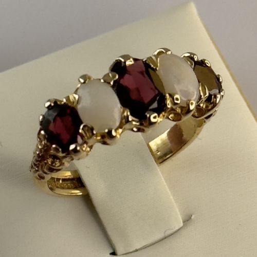 Antique 9ct Gold Opal & Garnet Five Stone Ring