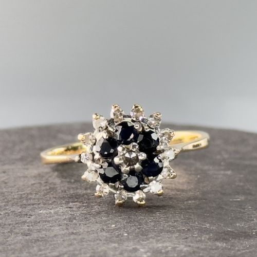 18ct yellow gold sapphire diamond cluster ring - CATEGORY: ANTIQUE JEWELLERY - DATED 1950