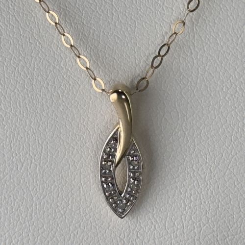9ct Gold Diamond Pendant Necklace