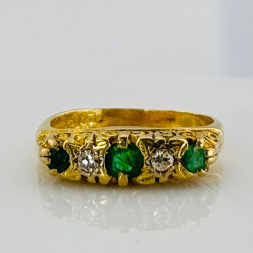 18ct Gold Diamond & Emerald Ring C.1912