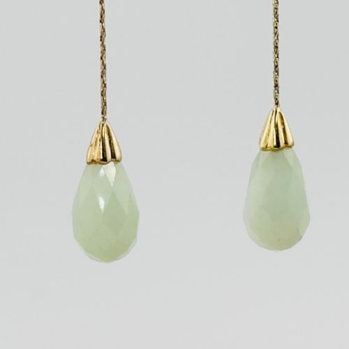 9CT GOLD FACETED GREEN CHALCEDONY DANGLY EARRINGS - ADDITIONAL PHOTO 4