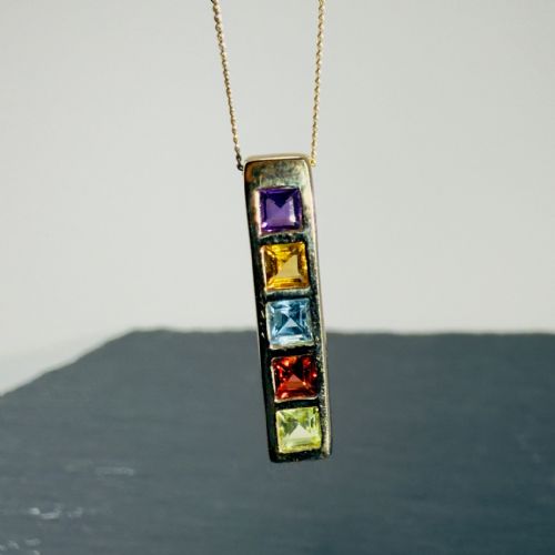 9CT GOLD MULTIGEM PENDANT NECKLACE - ADDITIONAL PHOTO 4
