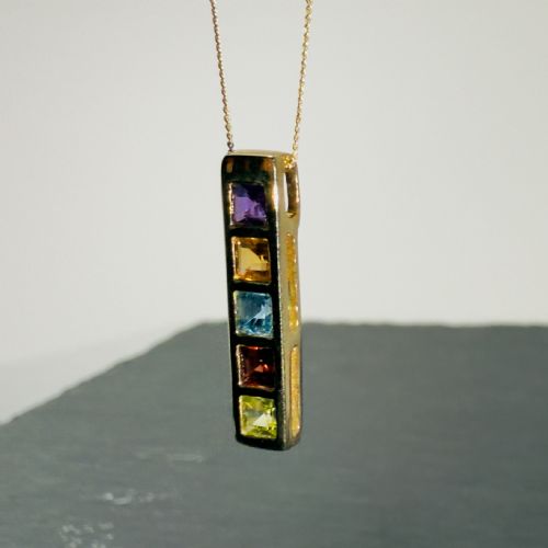 9CT GOLD MULTIGEM PENDANT NECKLACE - ADDITIONAL PHOTO 6