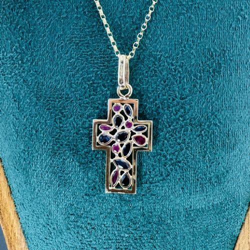 9CT GOLD SAPPHIRE RUBY CROSS CLUSTER PENDANT NECKLACE - ADDITIONAL PHOTO 2