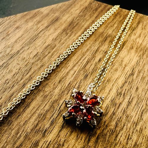 9CT GOLD RED SAPPHIRE AND WHITE ZIRCON STAR PENDANT NECKLACE - ADDITIONAL PHOTO 7