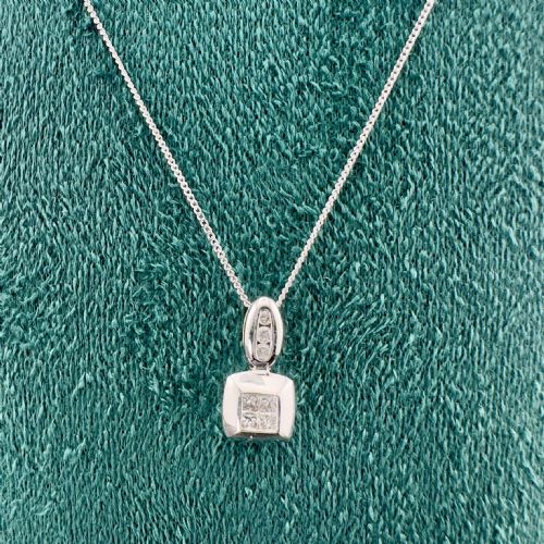 18ct White Gold Princess, Round Cut Natural Diamond Pendant Necklace