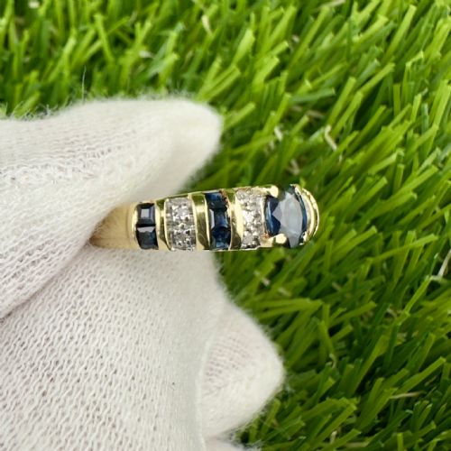 fig 1. 14ct Gold Sapphire and Diamond Cluster Ring