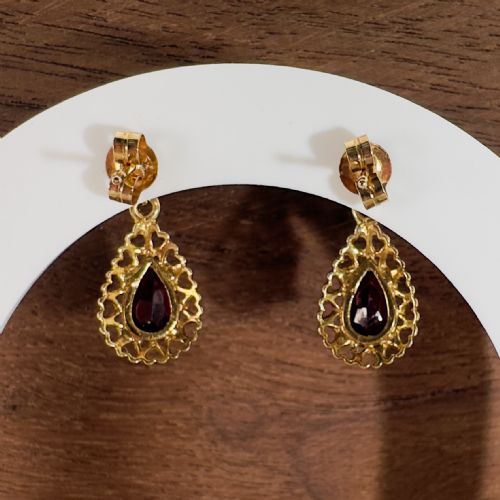 9CT GOLD VINTAGE PEAR CUT GARNET DROP DANGLY STUD EARRINGS - ADDITIONAL PHOTO 3