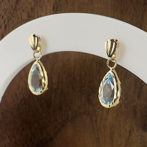 9CT GOLD PEAR CUT BLUE TOPAZ DANGLY STUD EARRINGS - ADDITIONAL PHOTO 3
