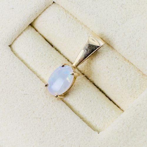 9CT GOLD OVAL CUT OPAL PENDANT - ADDITIONAL PHOTO 5