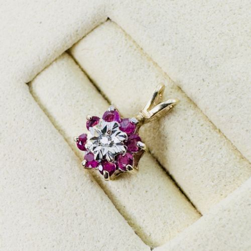 9CT GOLD DIAMOND AND RUBY CLUSTER PENDANT - ADDITIONAL PHOTO 2