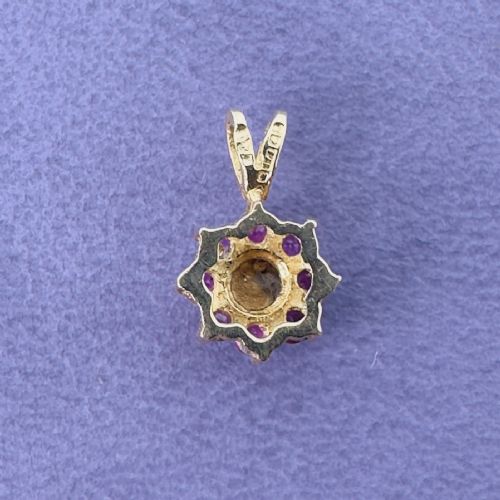 9CT GOLD DIAMOND AND RUBY CLUSTER PENDANT - ADDITIONAL PHOTO 4