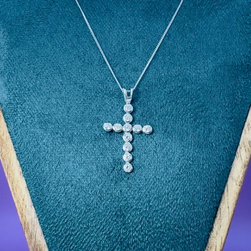 9CT WHITE GOLD DIAMOND CROSS PENDANT NECKLACE - ADDITIONAL PHOTO 5