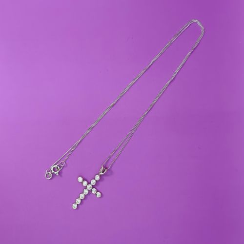 9CT WHITE GOLD DIAMOND CROSS PENDANT NECKLACE - ADDITIONAL PHOTO 9