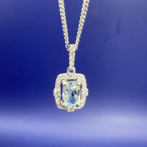 18CT WHITE GOLD OVAL CUT AQUAMARINE AND DIAMOND CLUSTER PENDANT NECKLACE - ADDITIONAL PHOTO 5