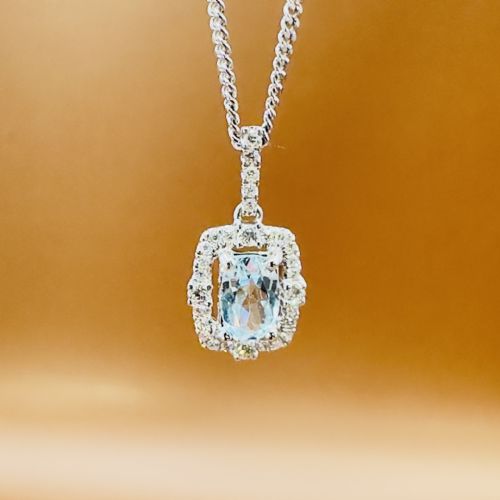 18CT WHITE GOLD OVAL CUT AQUAMARINE AND DIAMOND CLUSTER PENDANT NECKLACE - ADDITIONAL PHOTO 6