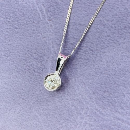 9CT WHITE GOLD DIAMOND 025CT SOLITAIRE PENDANT NECKLACE - ADDITIONAL PHOTO 1