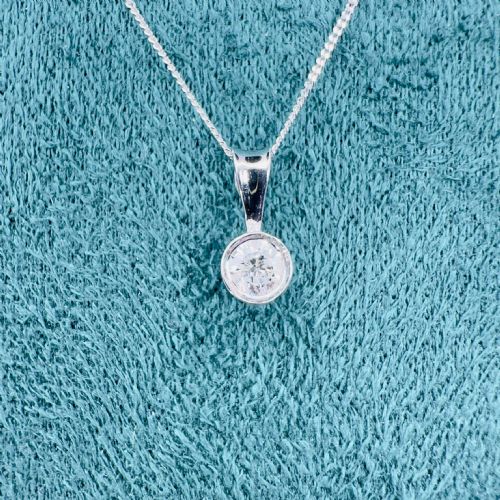 9CT WHITE GOLD DIAMOND 025CT SOLITAIRE PENDANT NECKLACE - ADDITIONAL PHOTO 6