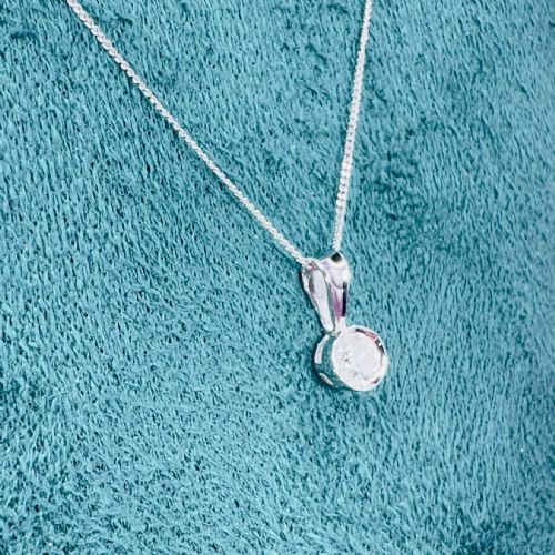 9CT WHITE GOLD DIAMOND 025CT SOLITAIRE PENDANT NECKLACE - ADDITIONAL PHOTO 8