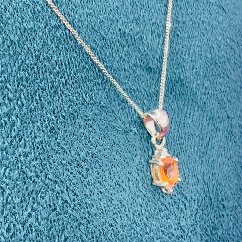 9CT GOLD FIRE OPAL AND DIAMOND THREE STONE PENDANT NECKLACE - ADDITIONAL PHOTO 8