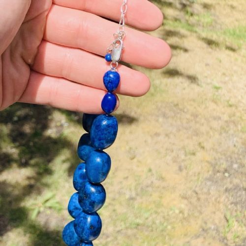 SILVER CLASPED LAPIS LAZULI BEADED NECKLACE C1950'S - ADDITIONAL PHOTO 1