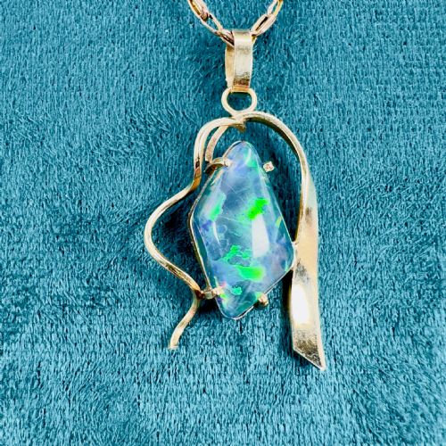 9CT GOLD ART DECO UNUSUALLY SHAPED BLACK OPAL 500CT DOUBLET PENDANT NECKLACE - ADDITIONAL PHOTO 1
