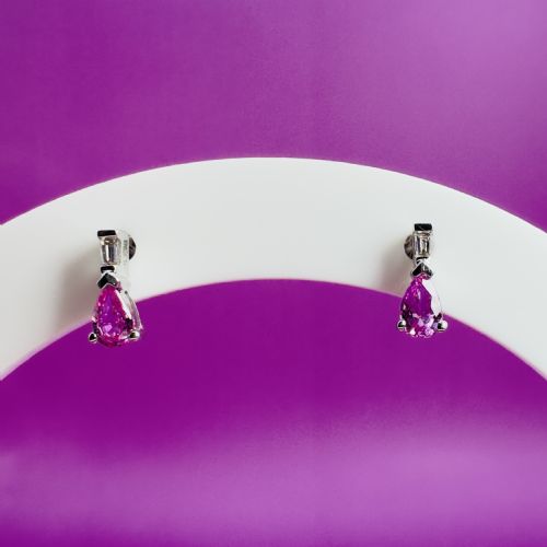 18CT WHITE GOLD PEAR CUT PINK SAPPHIRE AND TRAPEZOID CUT DIAMOND STUD EARRINGS - ADDITIONAL PHOTO 6