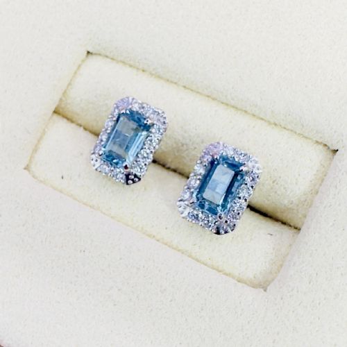 PLATINUM EMERALD CUT AQUAMARINE AND DIAMOND CLUSTER STUD EARRINGS - ADDITIONAL PHOTO 1