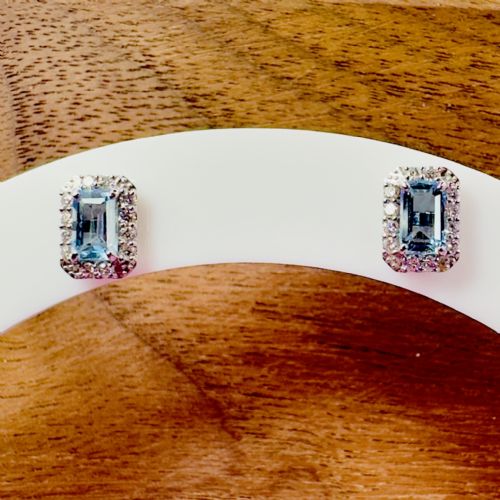 PLATINUM EMERALD CUT AQUAMARINE AND DIAMOND CLUSTER STUD EARRINGS - ADDITIONAL PHOTO 5