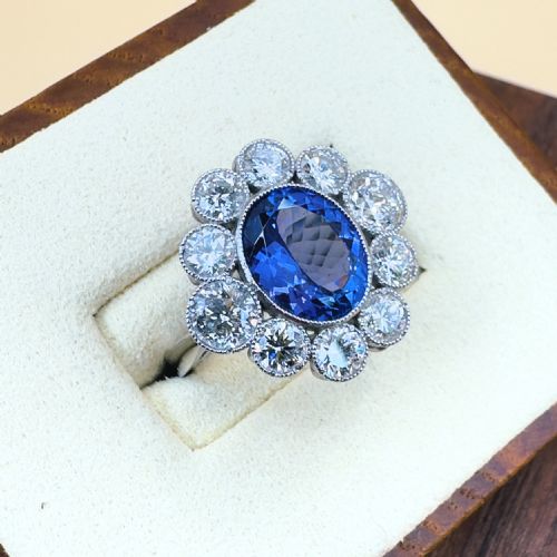 PLATINUM TANZANITE 300CT AND DIAMOND 226CT CLUSTER RING 75G - ADDITIONAL PHOTO 2