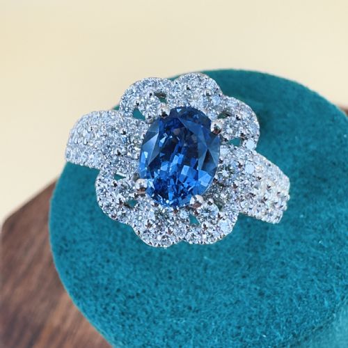 LE VIAN PLATINUM CEYLON SAPPHIRE AND DIAMOND 120CT CLUSTER RING 109G