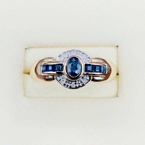 14CT GOLD DIAMOND AND PRINCESS AND OVAL CUT SAPPHIRE CLUSTER RING