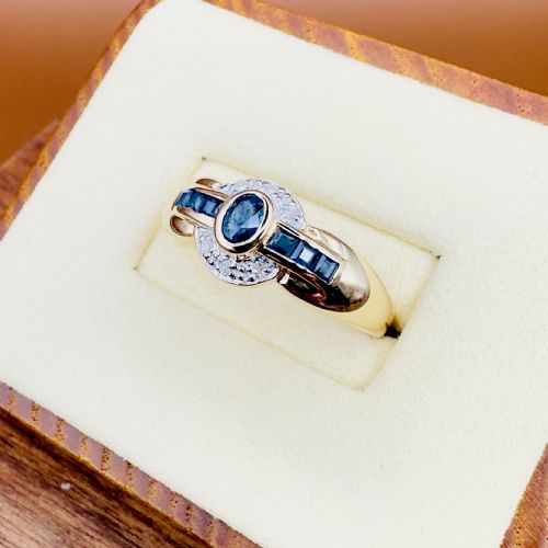 14CT GOLD DIAMOND AND PRINCESS AND OVAL CUT SAPPHIRE CLUSTER RING - ADDITIONAL PHOTO 1