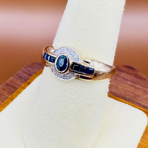 14CT GOLD DIAMOND AND PRINCESS AND OVAL CUT SAPPHIRE CLUSTER RING - ADDITIONAL PHOTO 5