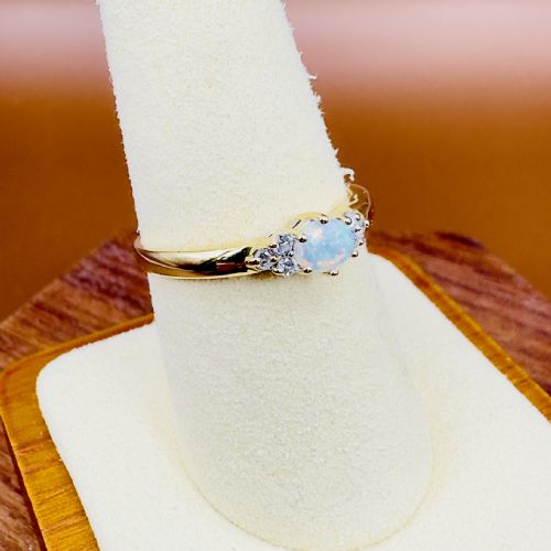 18CT GOLD OVAL CUT EAST TO WEST SET OPAL AND DIAMOND 012CT CLUSTER RING - ADDITIONAL PHOTO 6