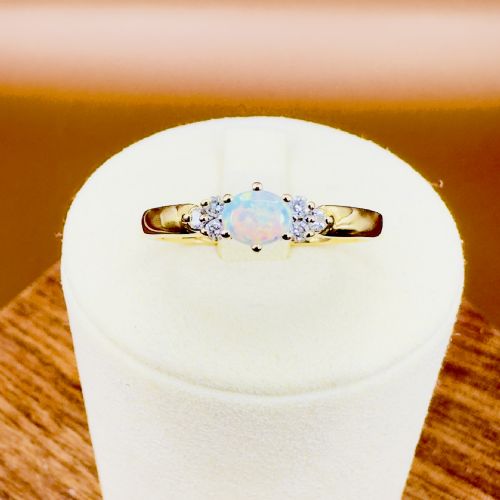 18CT GOLD OVAL CUT EAST TO WEST SET OPAL AND DIAMOND 012CT CLUSTER RING - ADDITIONAL PHOTO 7
