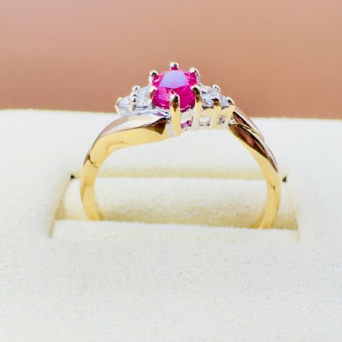 18CT GOLD OVAL CUT RUBY AND DIAMOND 012CT CLUSTER RING - ADDITIONAL PHOTO 2