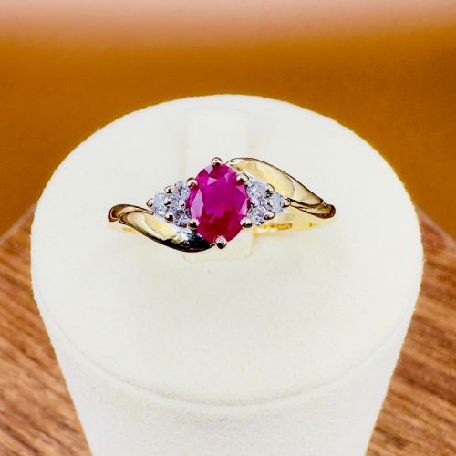 18CT GOLD OVAL CUT RUBY AND DIAMOND 012CT CLUSTER RING - ADDITIONAL PHOTO 7