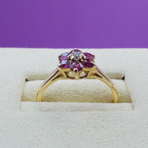 18CT GOLD DIAMOND AND RUBY DAISY CLUSTER RING - ADDITIONAL PHOTO 3