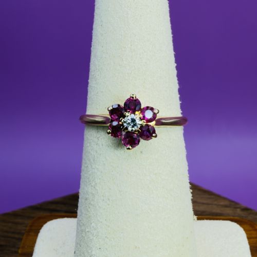 18CT GOLD DIAMOND AND RUBY DAISY CLUSTER RING - ADDITIONAL PHOTO 4