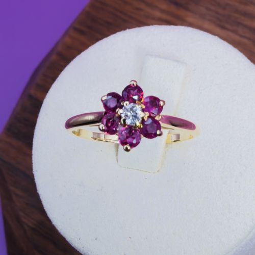 18CT GOLD DIAMOND AND RUBY DAISY CLUSTER RING - ADDITIONAL PHOTO 7