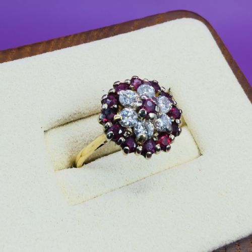 18CT YELLOW GOLD RUBY AND DIAMOND 060CT CLUSTER RING - ADDITIONAL PHOTO 2