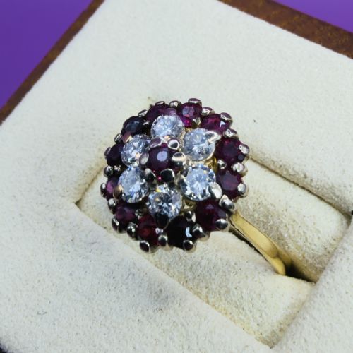 18CT YELLOW GOLD RUBY AND DIAMOND 060CT CLUSTER RING - ADDITIONAL PHOTO 5